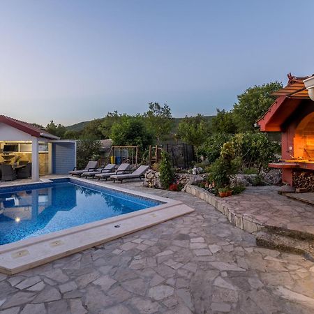 Holiday Home Luka Nova Sela المظهر الخارجي الصورة