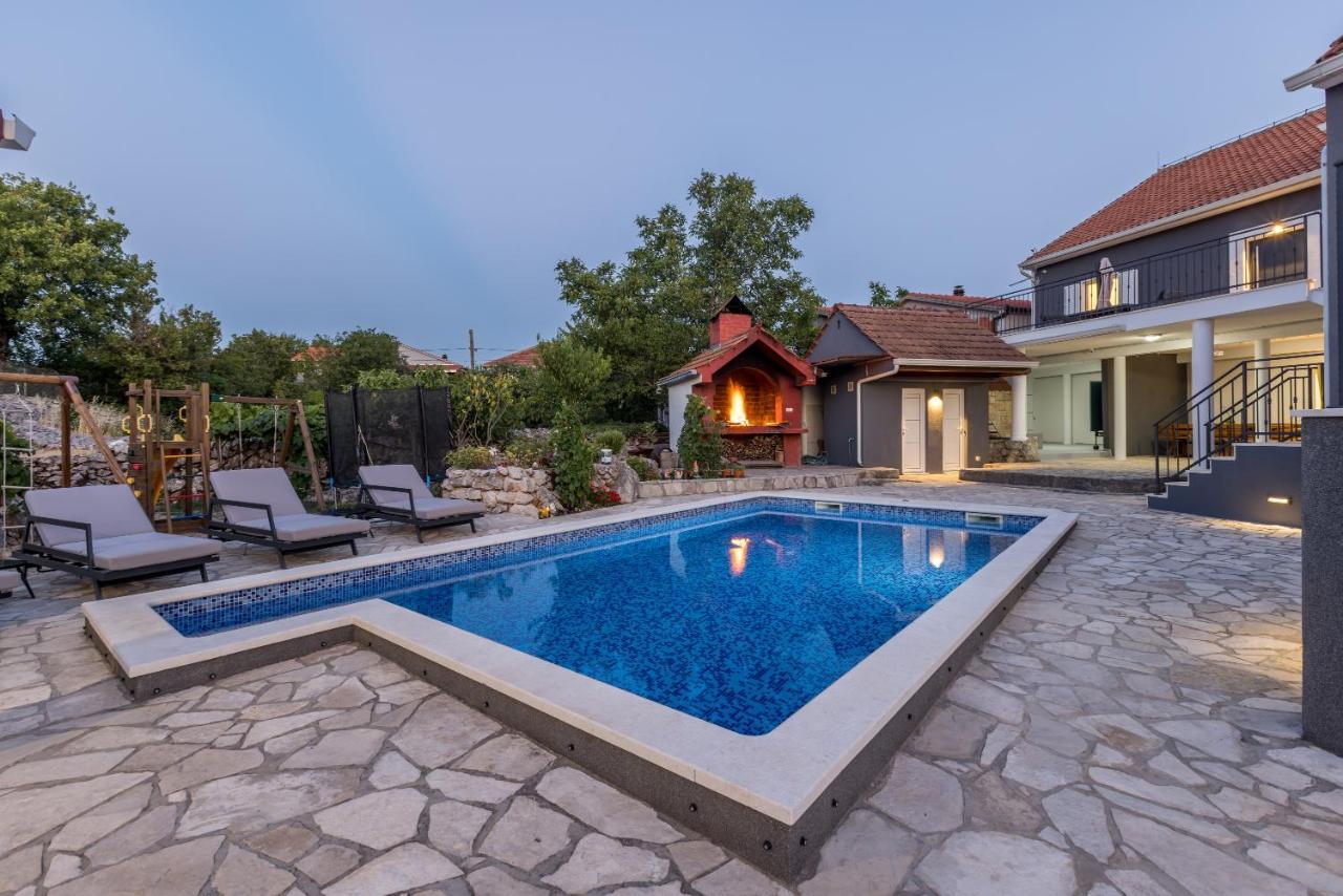 Holiday Home Luka Nova Sela المظهر الخارجي الصورة